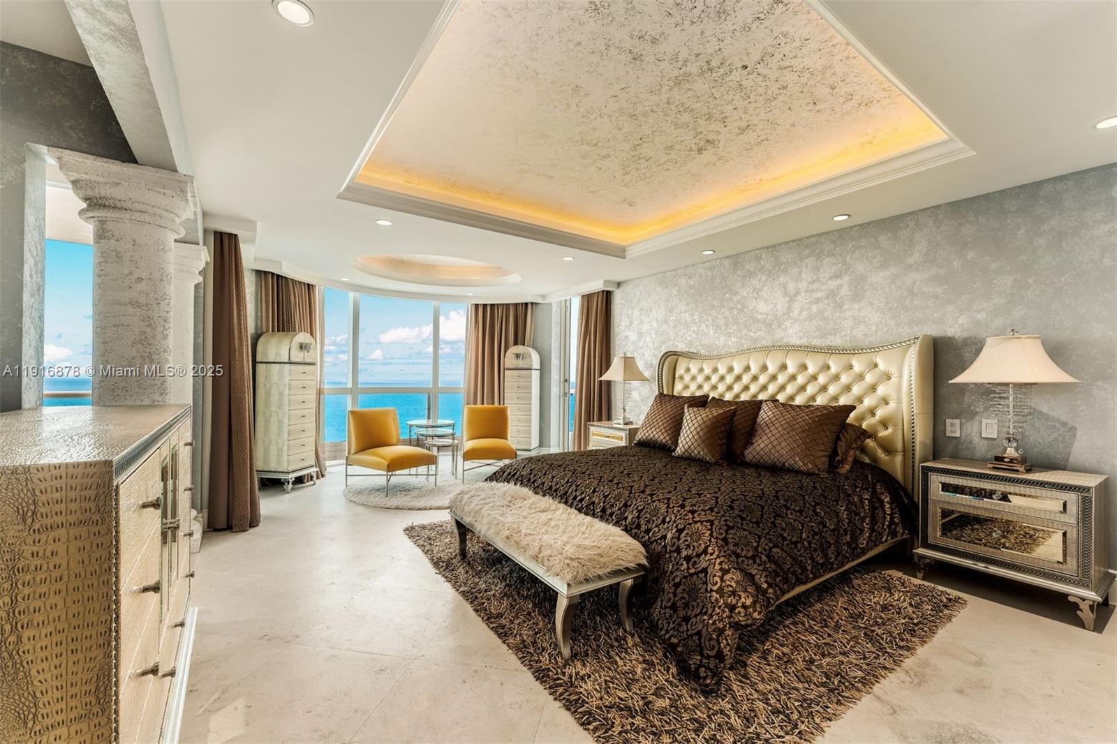 5025 Collins Ave # 1 Unit: PH-1