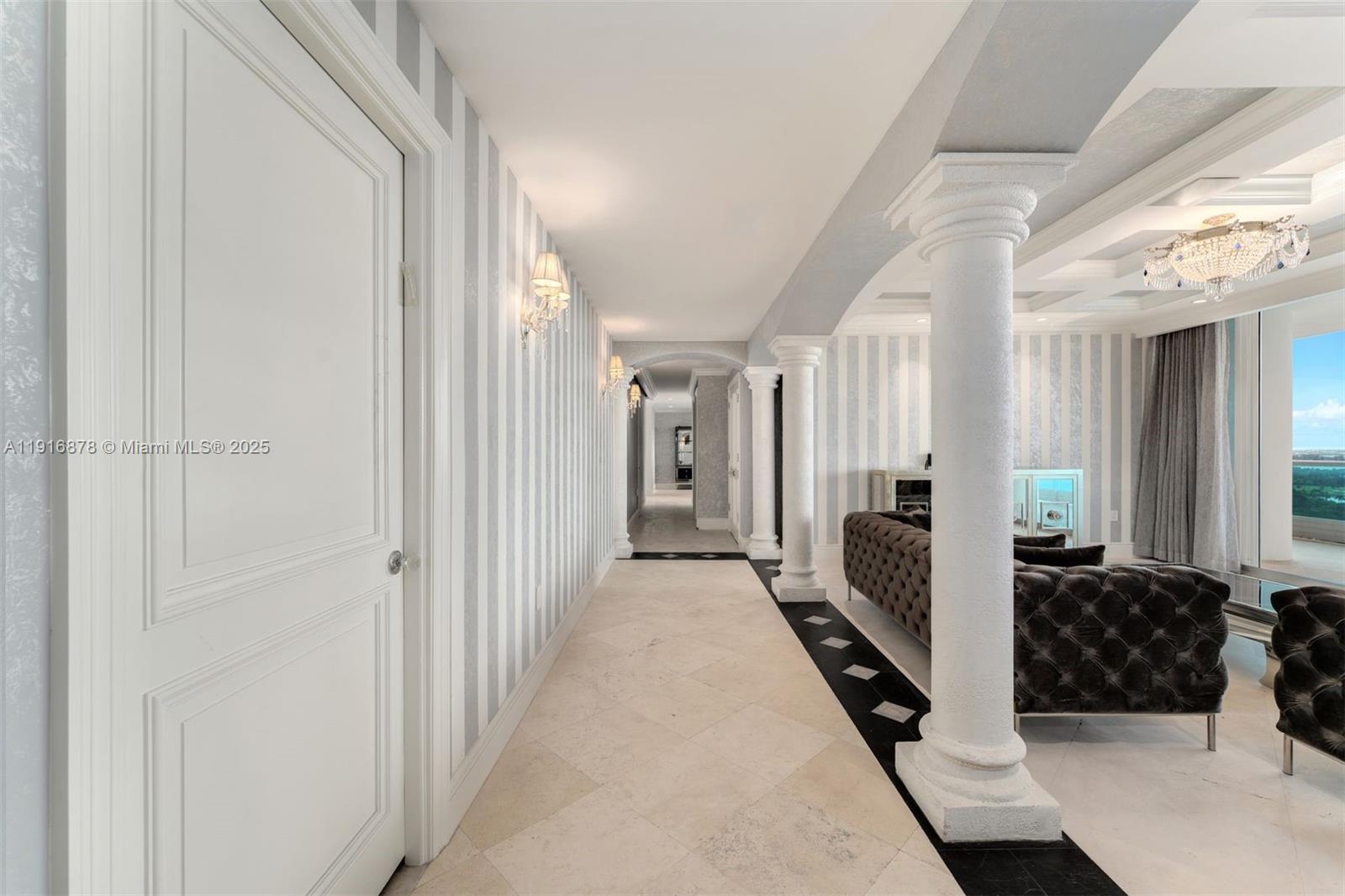 5025 Collins Ave # 1 Unit: PH-1