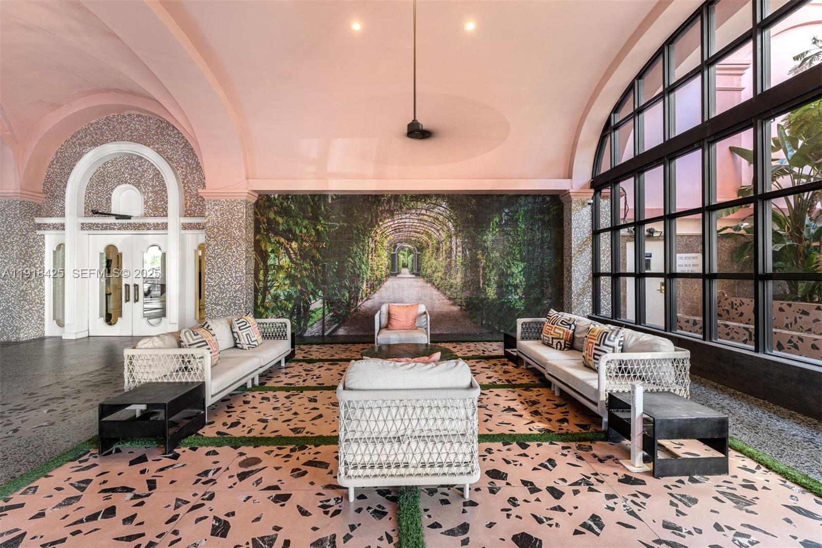 5225 Collins Ave # 603