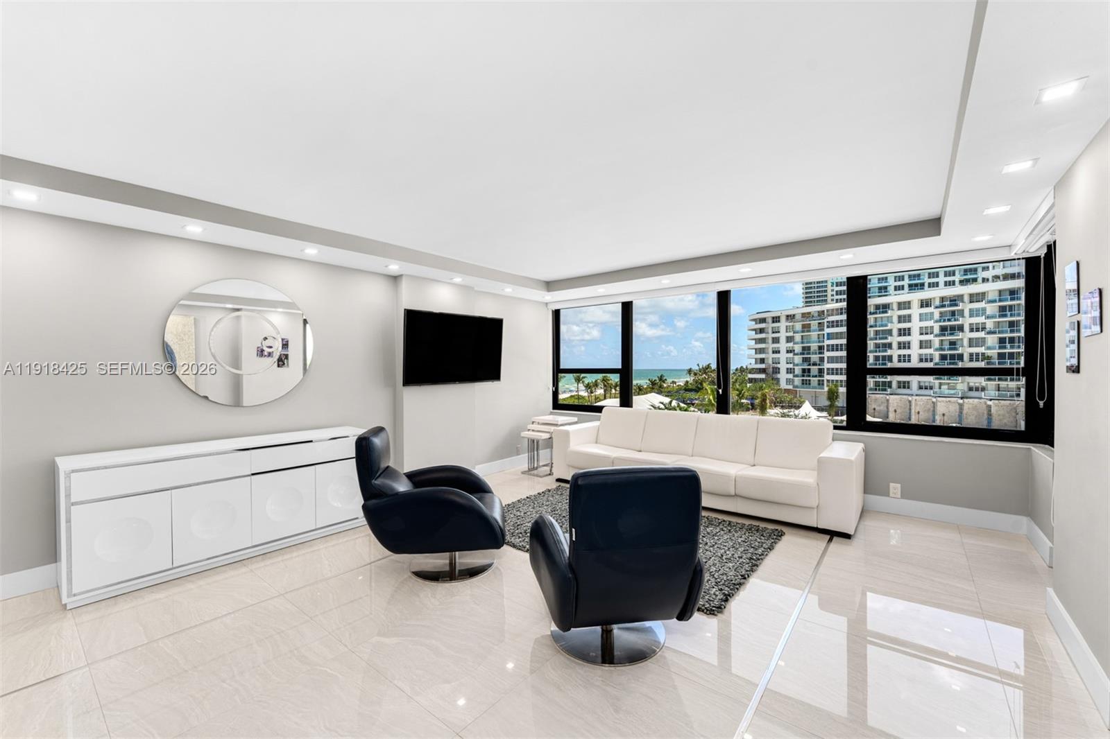 5225 Collins Ave # 603