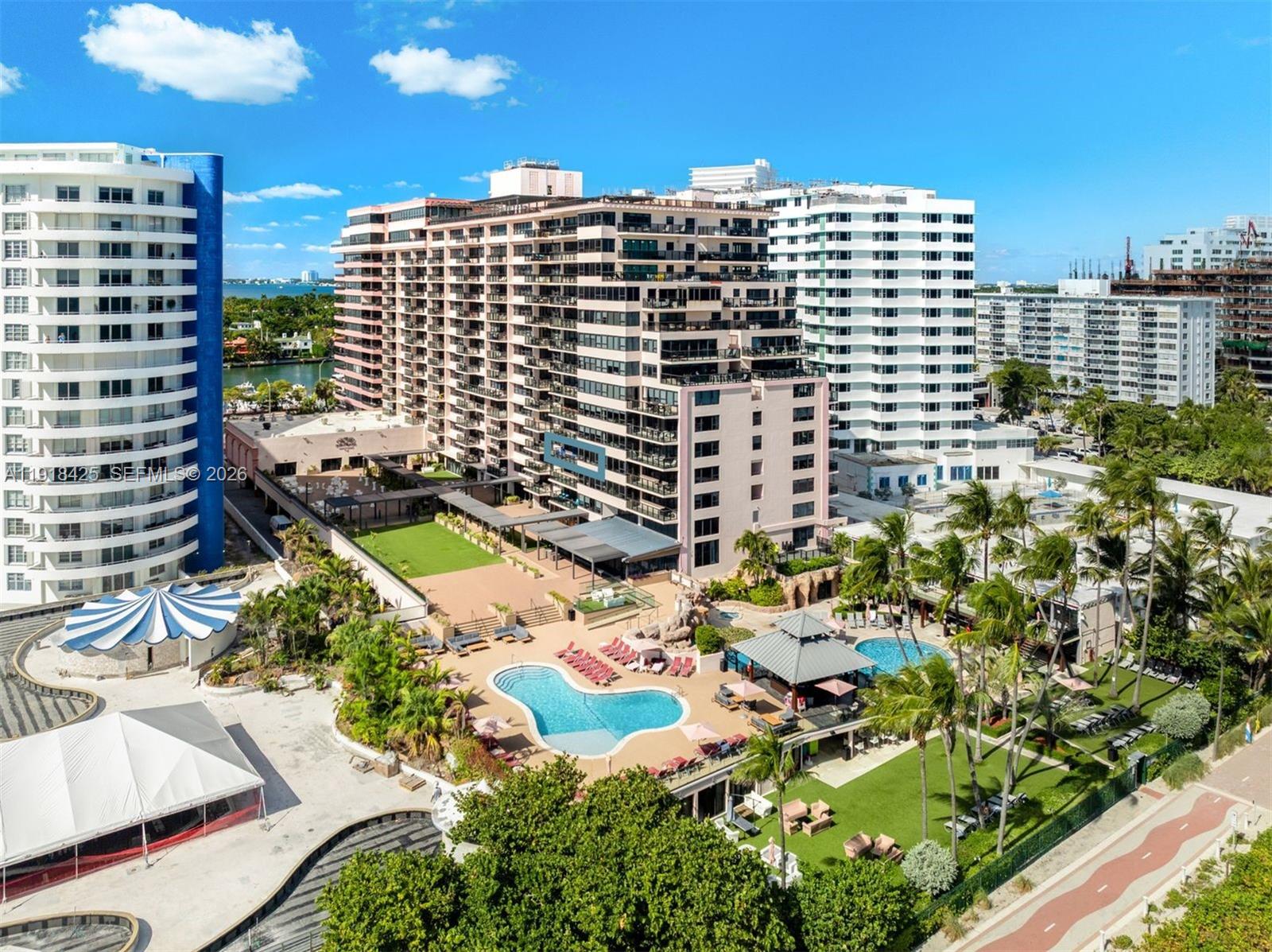 5225 Collins Ave # 603