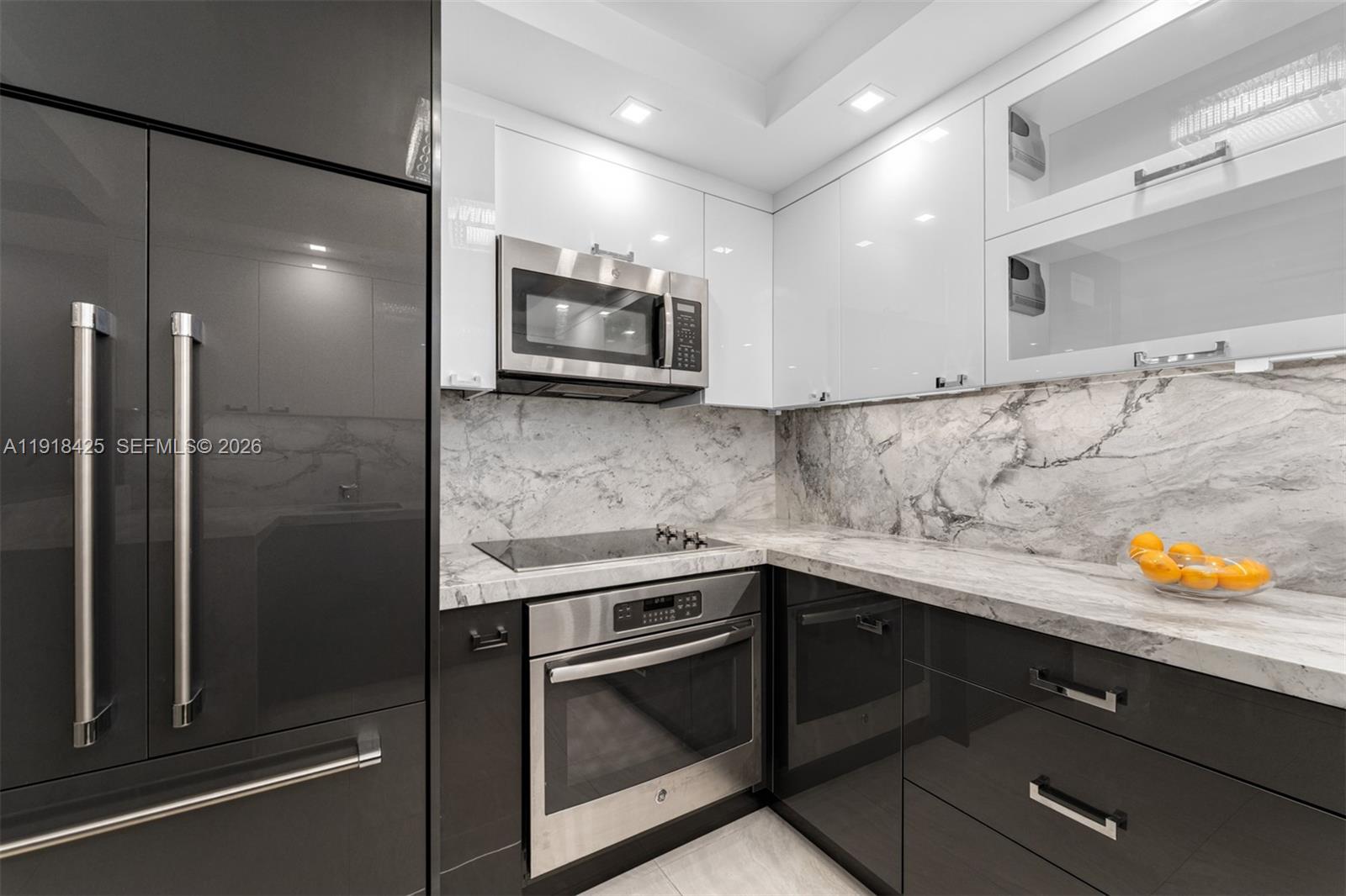 5225 Collins Ave # 603
