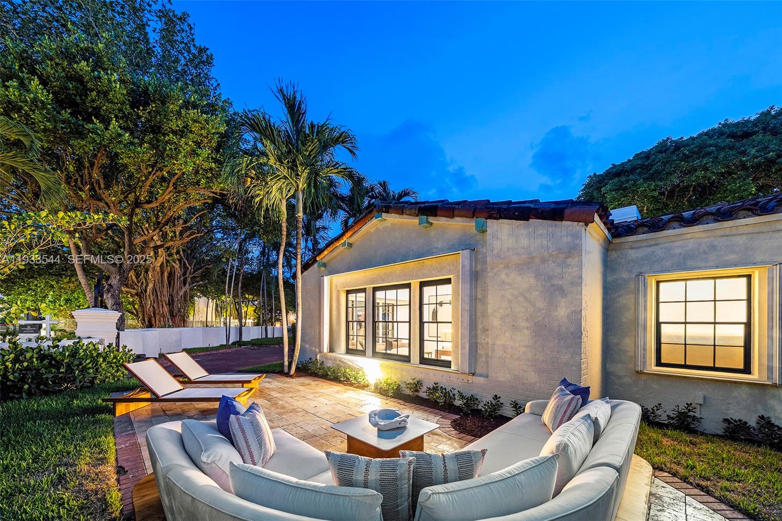 3500 Flamingo Dr