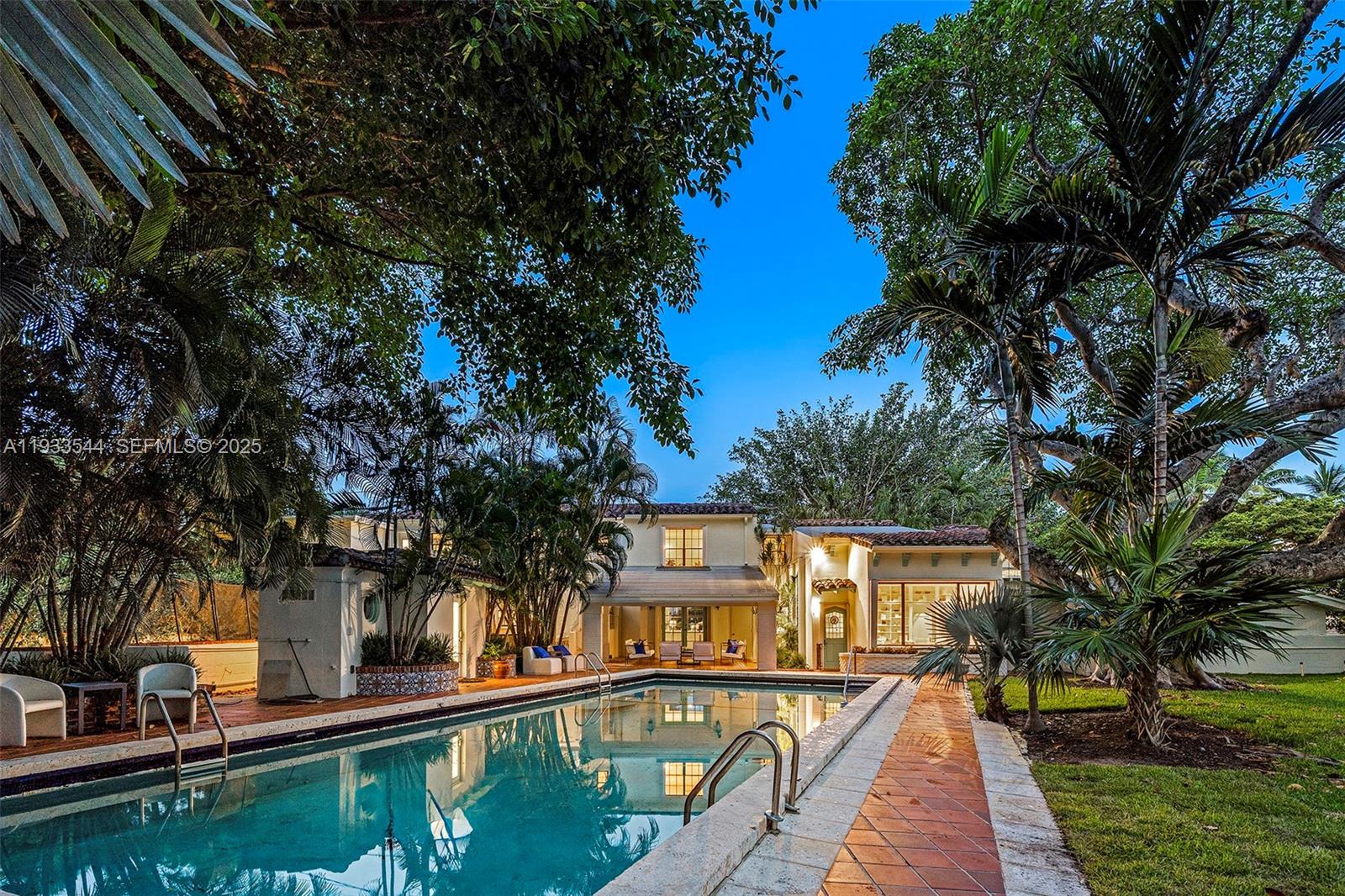 3500 Flamingo Dr