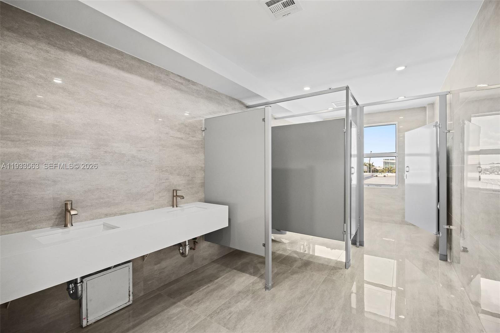 605 Lincoln Rd # 500