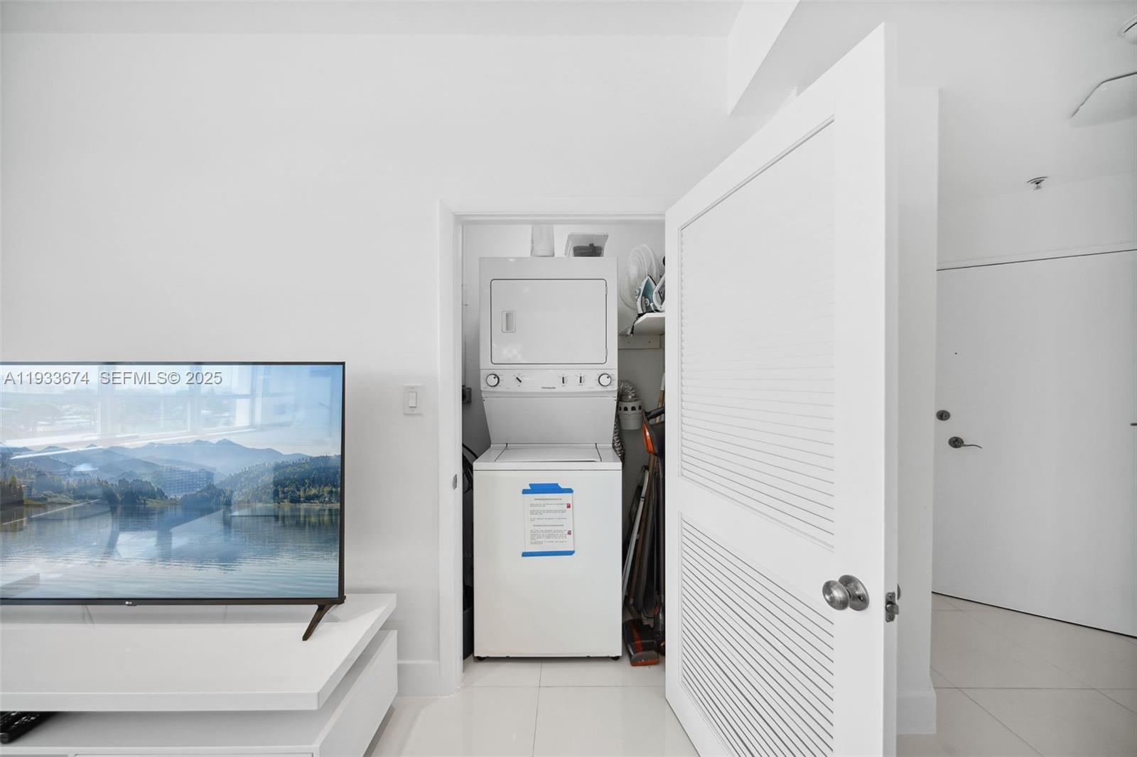 4925 Collins Ave # 5H