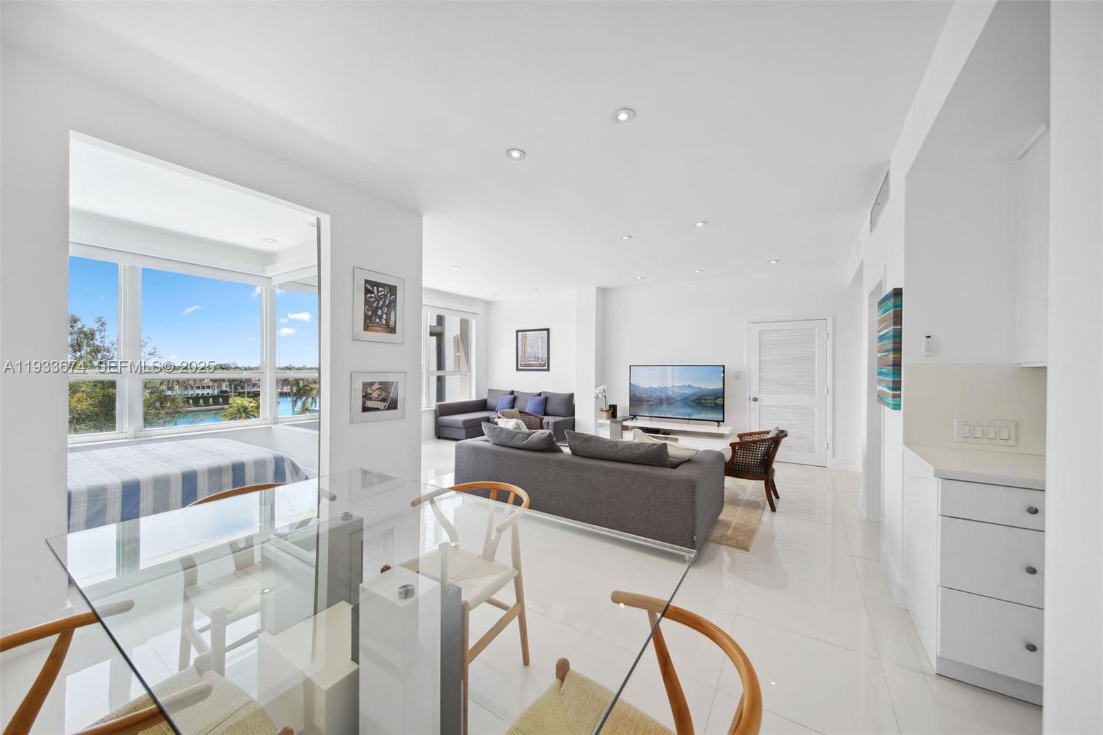 4925 Collins Ave # 5H