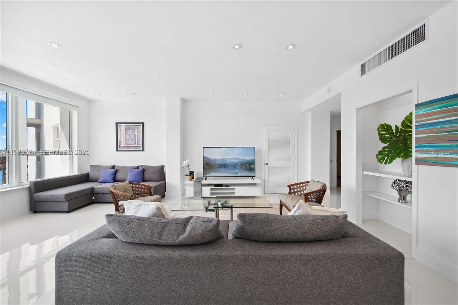 4925 Collins Ave # 5H