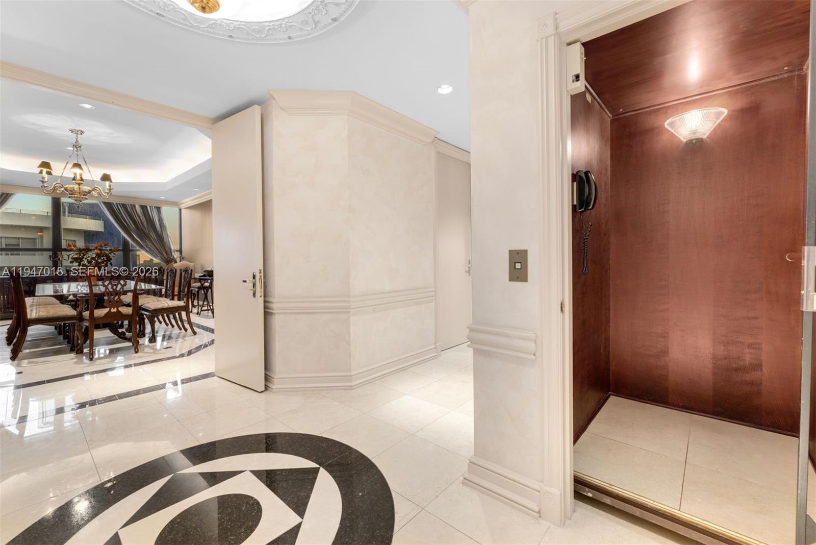 5225 Collins Ave Unit: PH8