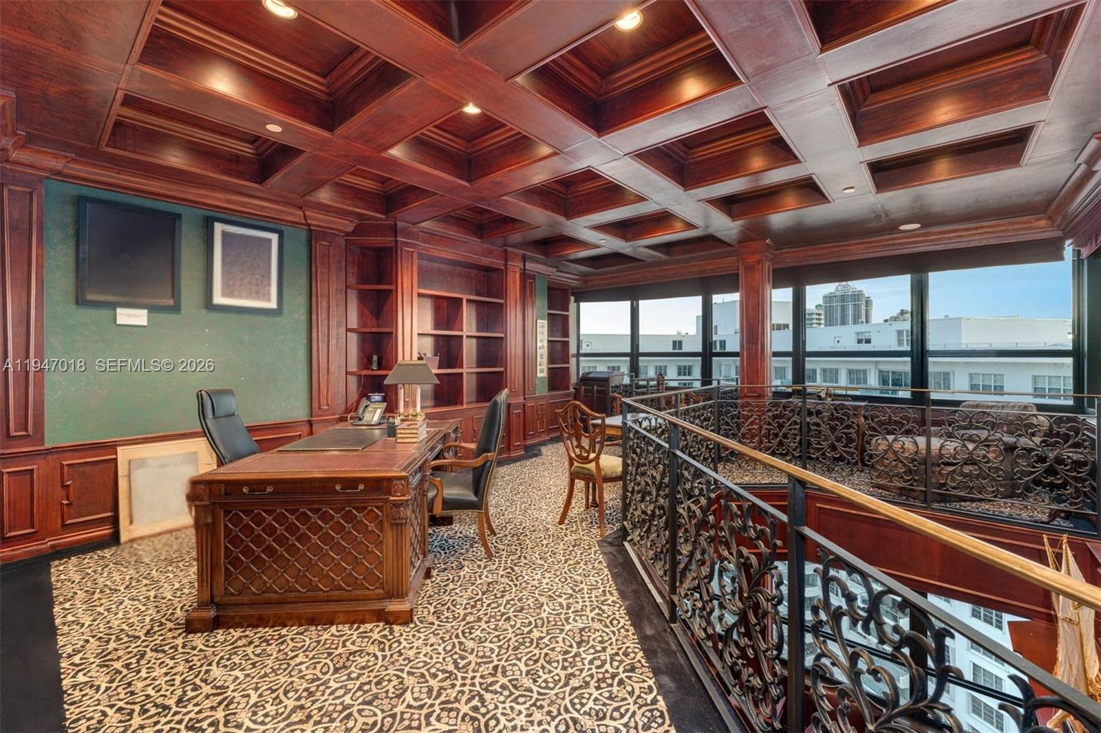 5225 Collins Ave Unit: PH8