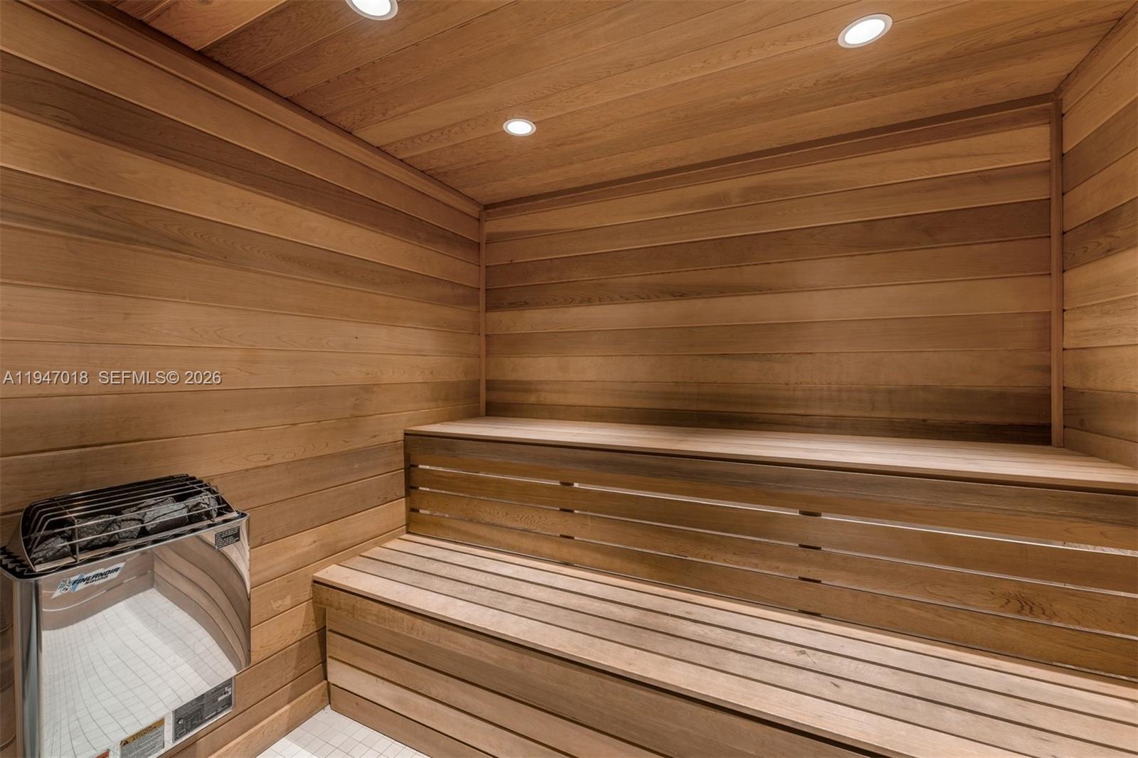 5225 Collins Ave Unit: PH8