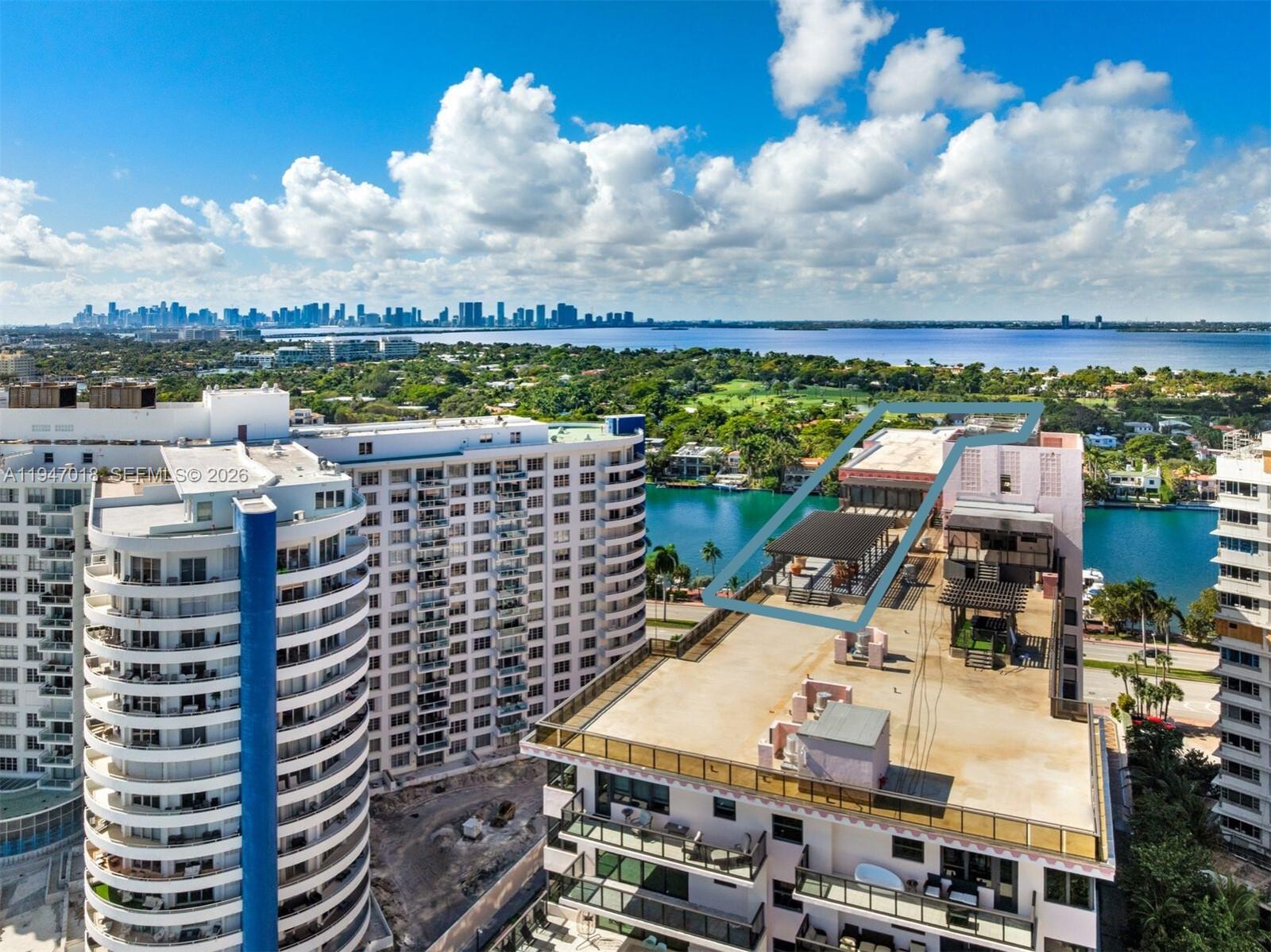 5225 Collins Ave Unit: PH8