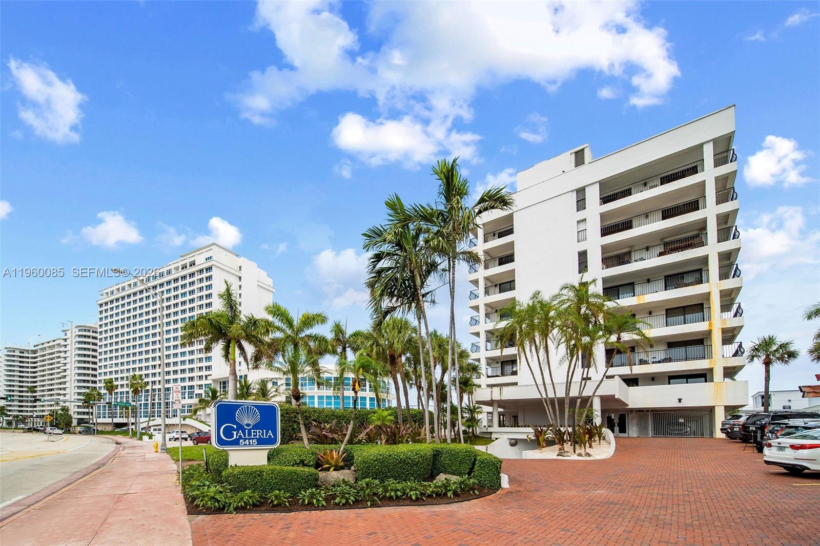 5415 Collins Ave Unit: 501/601