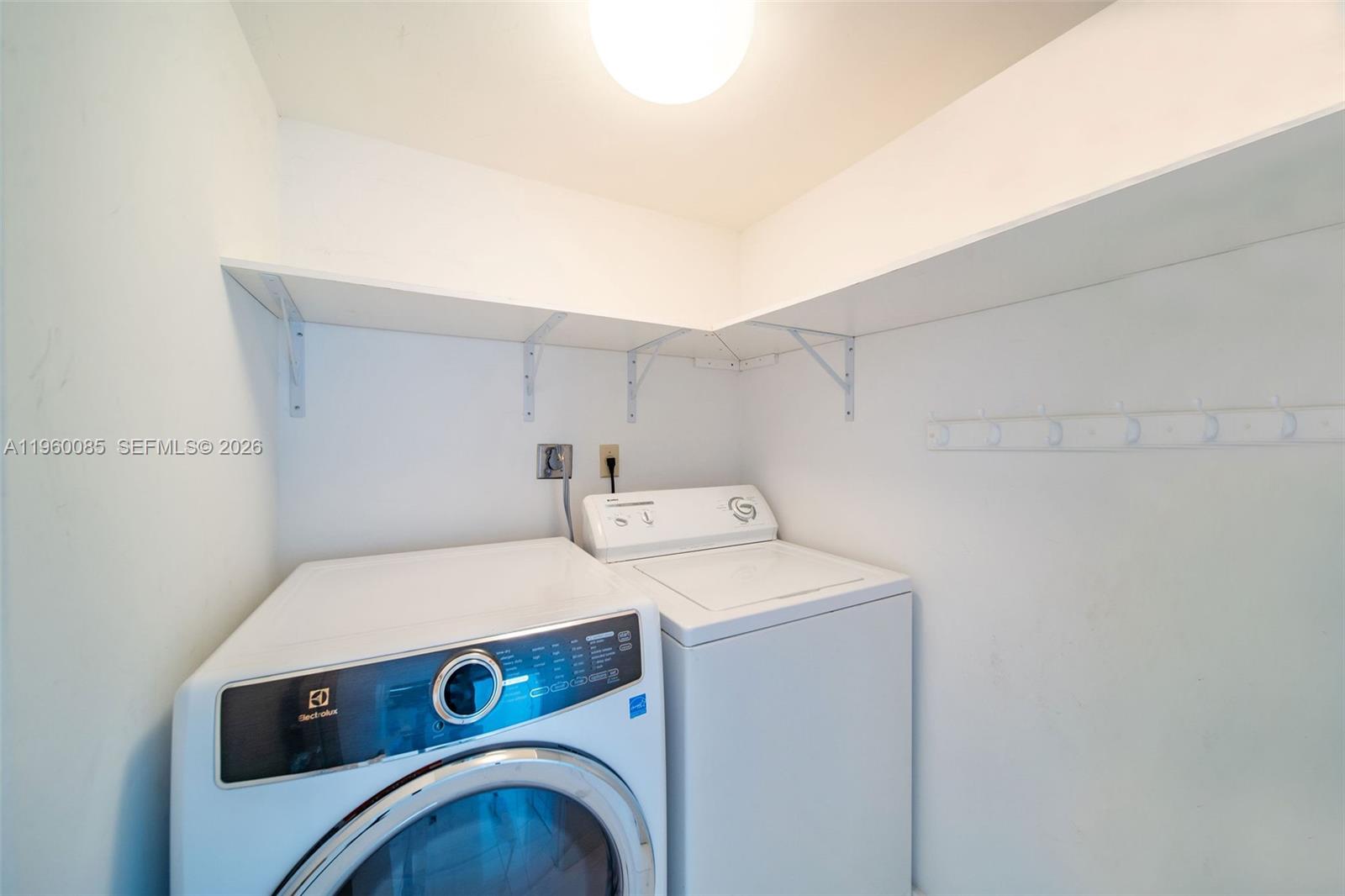 5415 Collins Ave Unit: 501/601