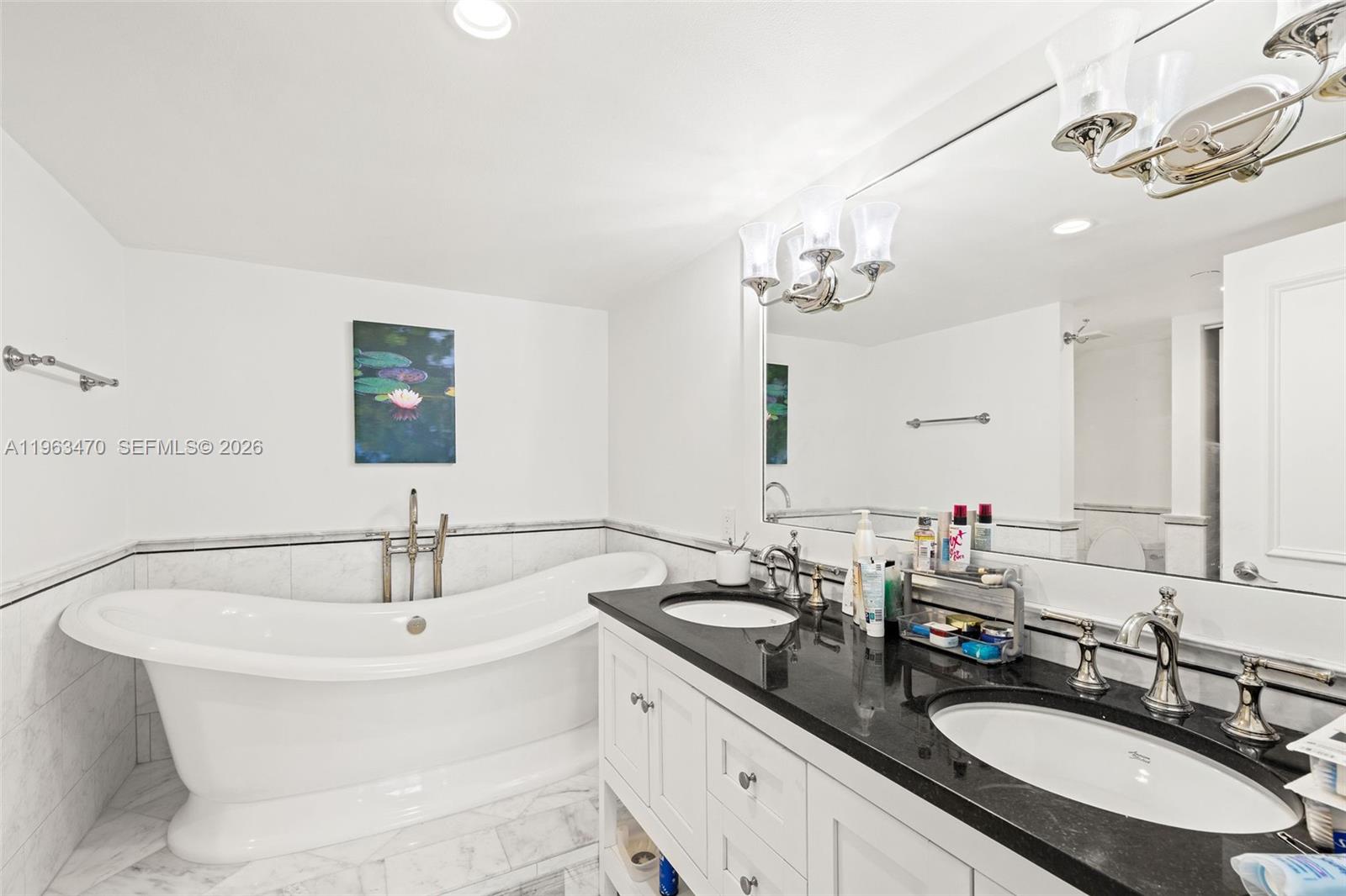 4201 N Ocean Blvd # 208