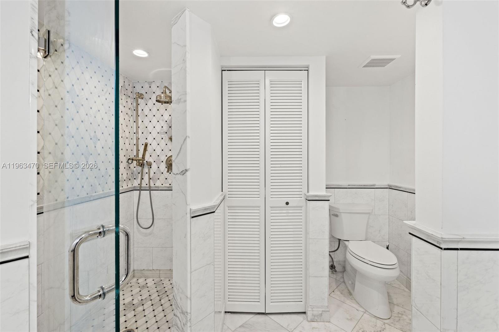 4201 N Ocean Blvd # 208