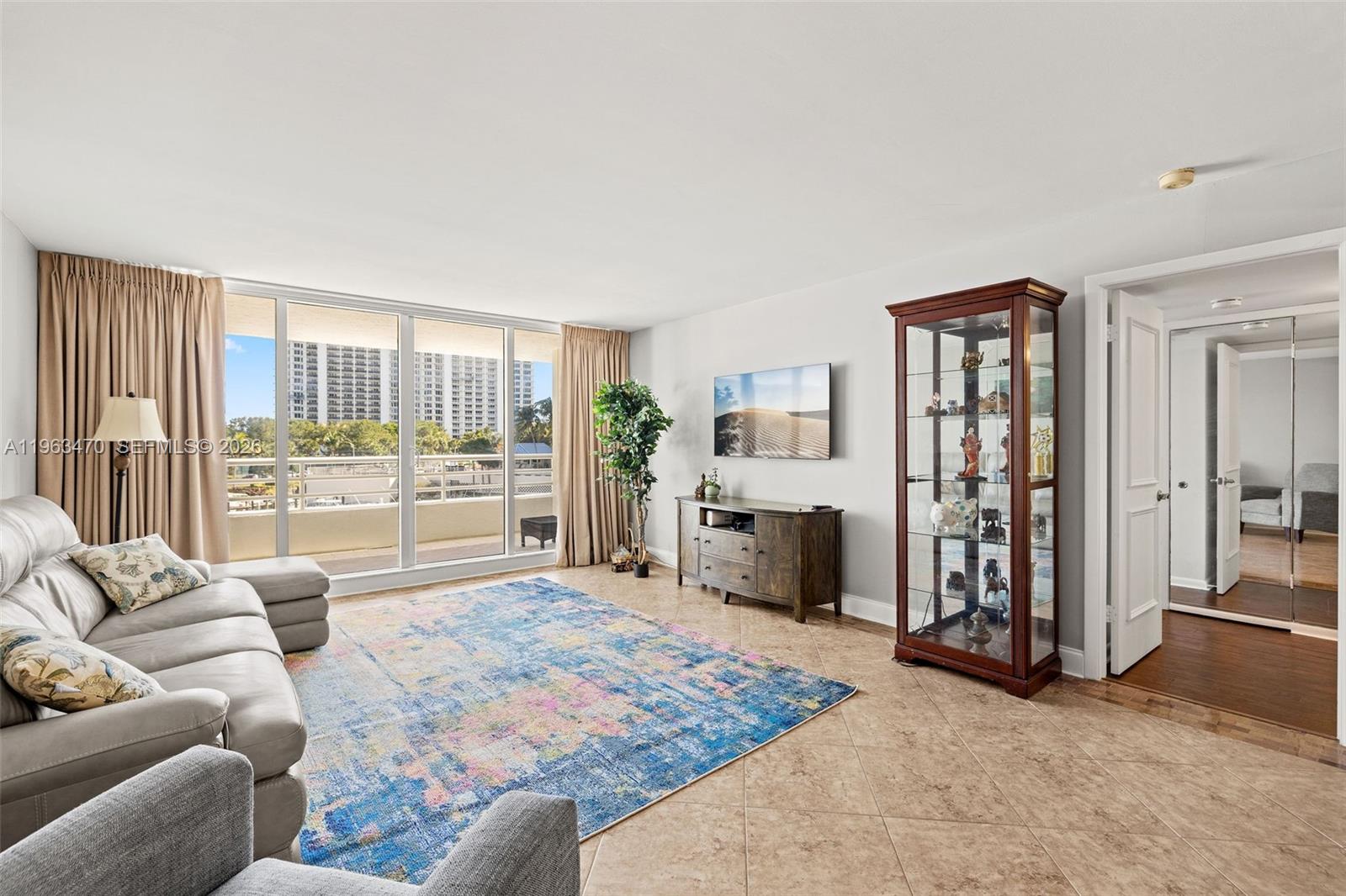 4201 N Ocean Blvd # 208