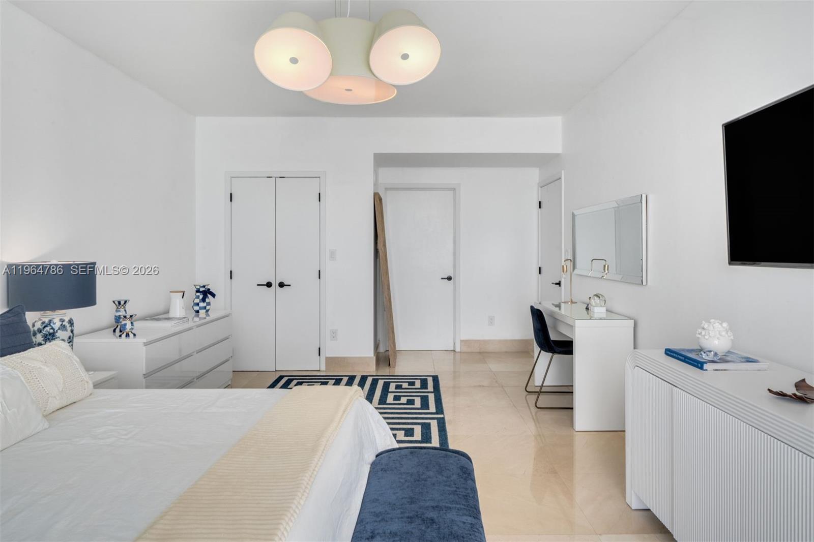 6799 Collins Ave # 1102