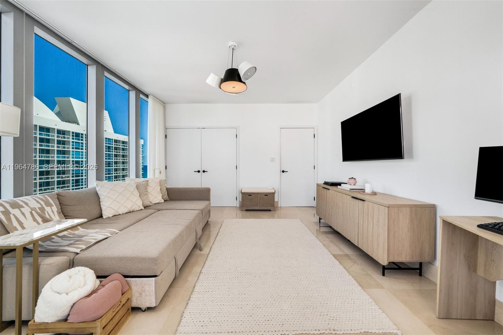 6799 Collins Ave # 1102