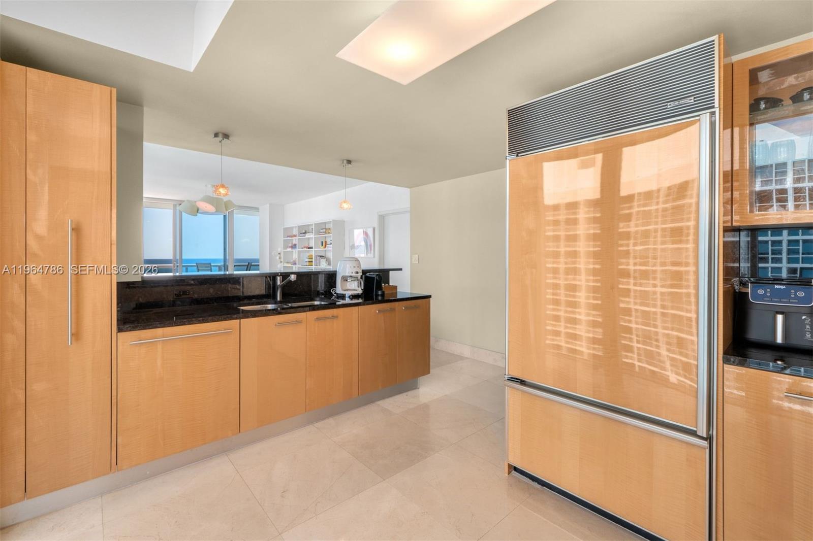 6799 Collins Ave # 1102