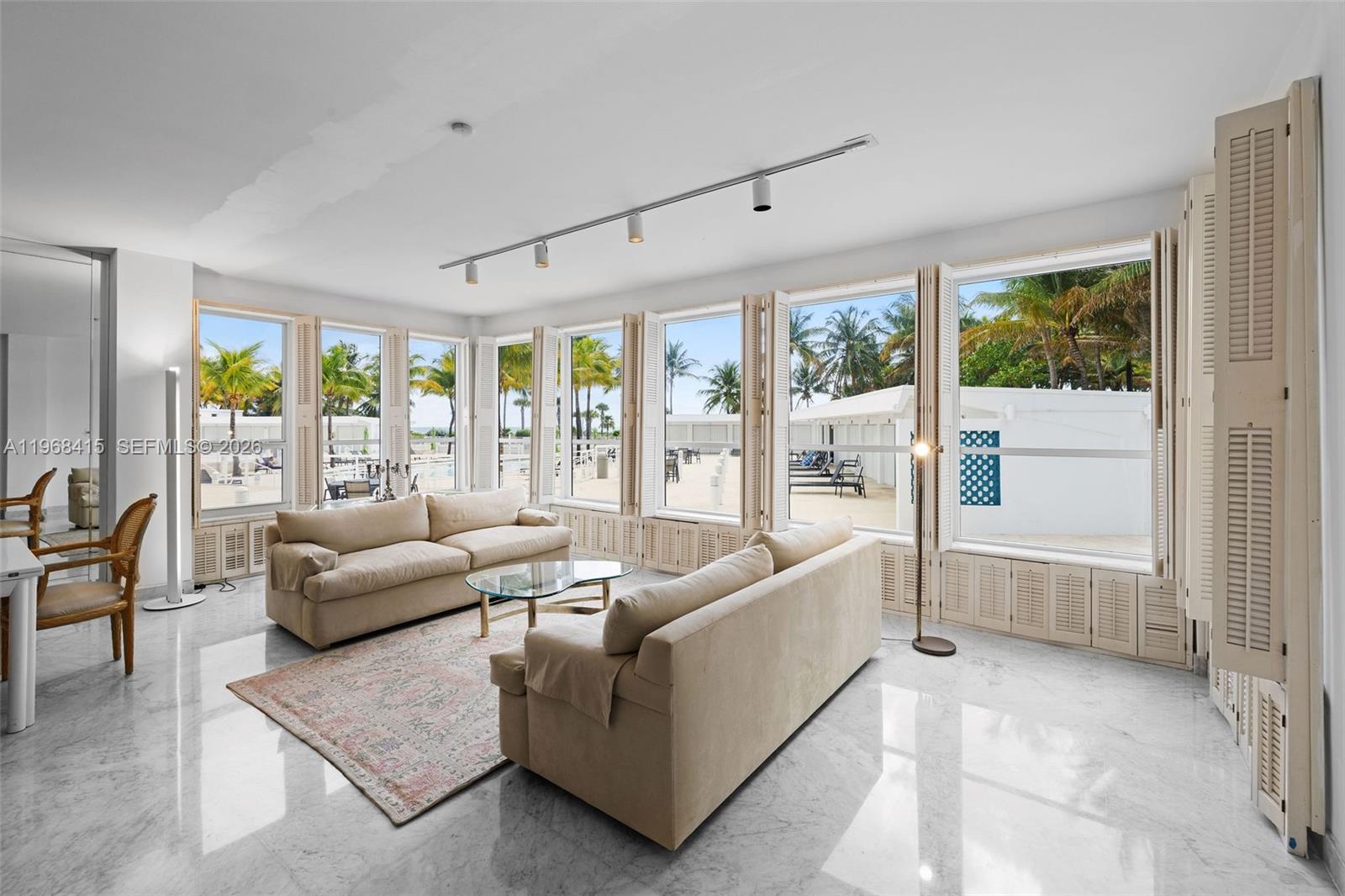 4925 Collins Ave # 1A