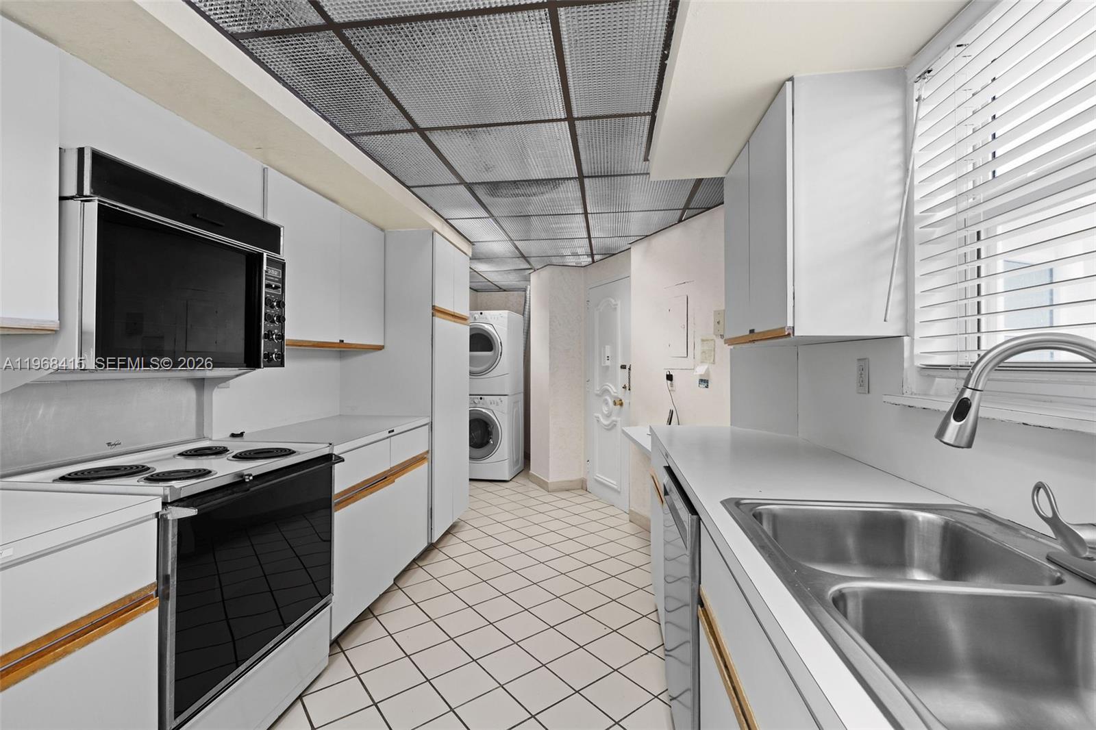 4925 Collins Ave # 1A