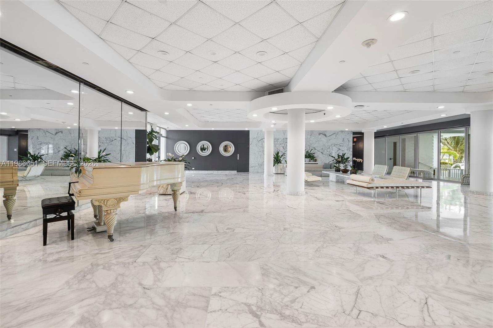 5055 Collins Ave # 5M