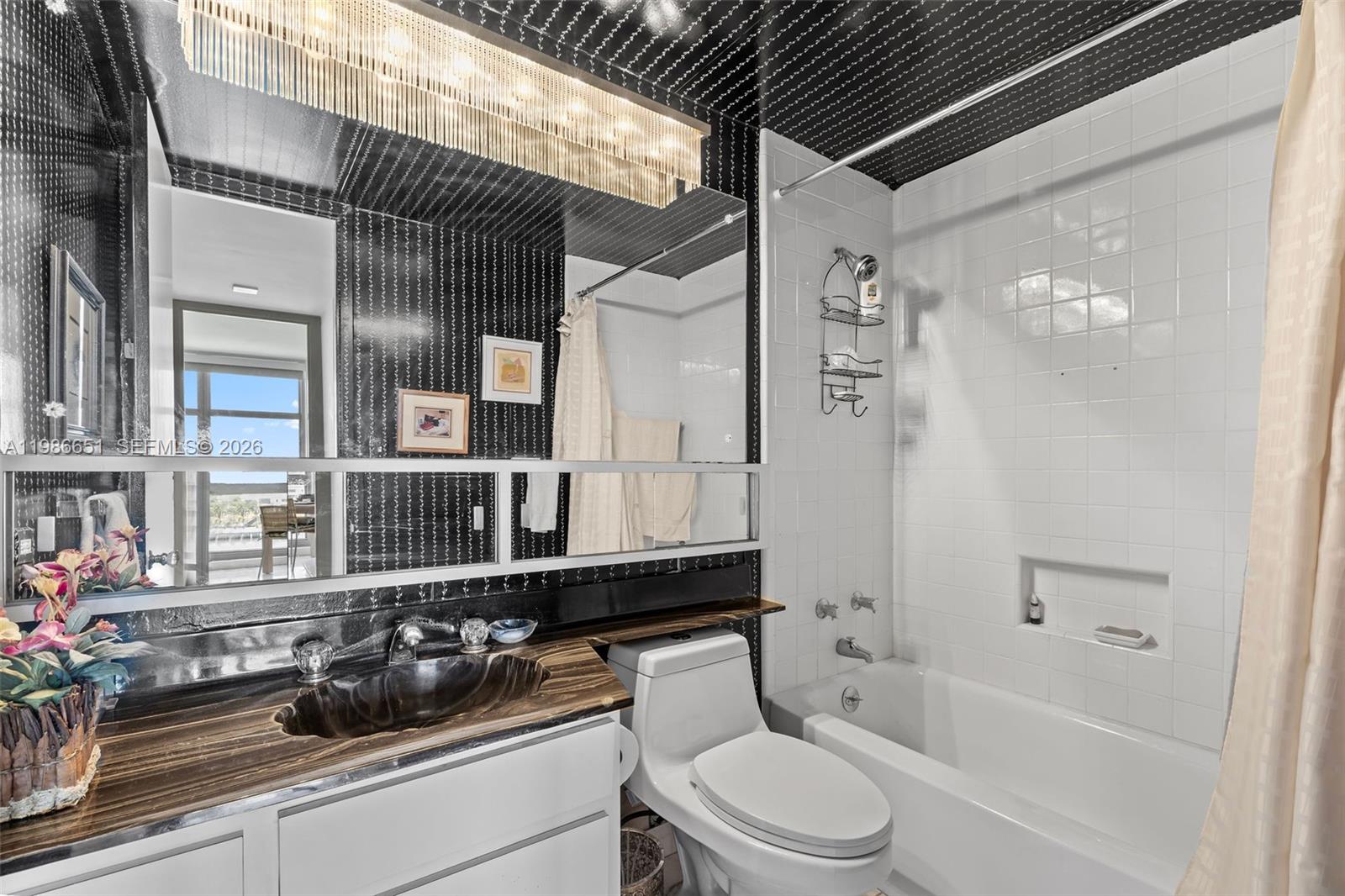 5055 Collins Ave # 5M