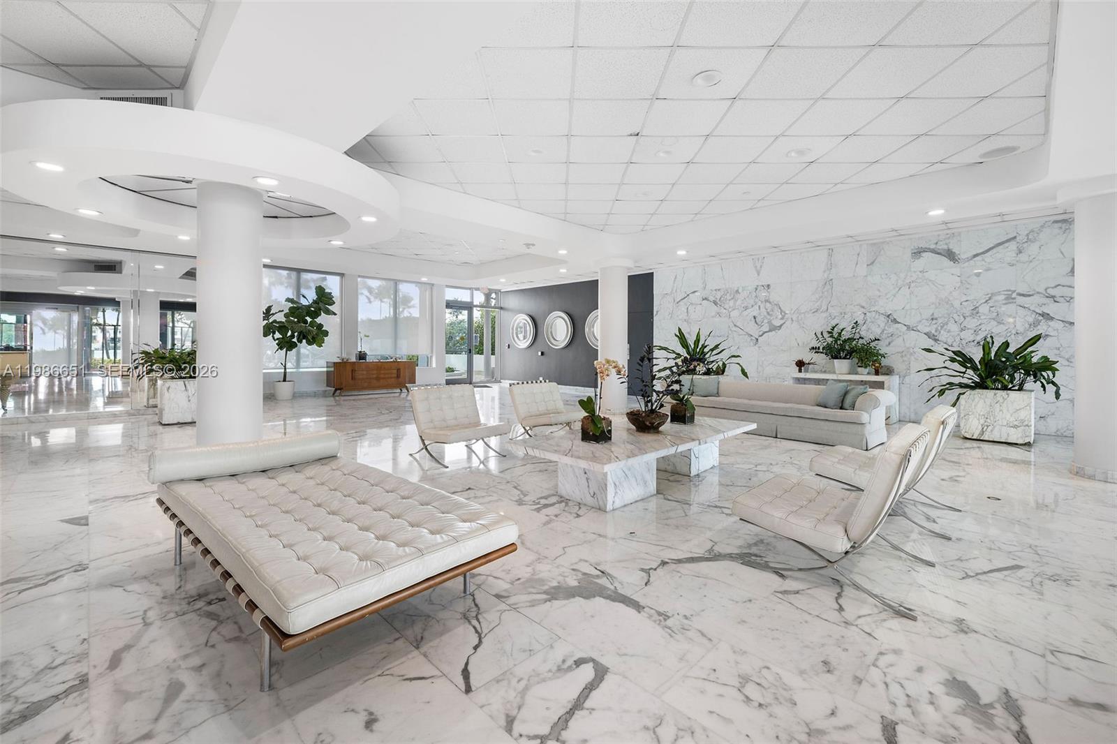 5055 Collins Ave # 5M