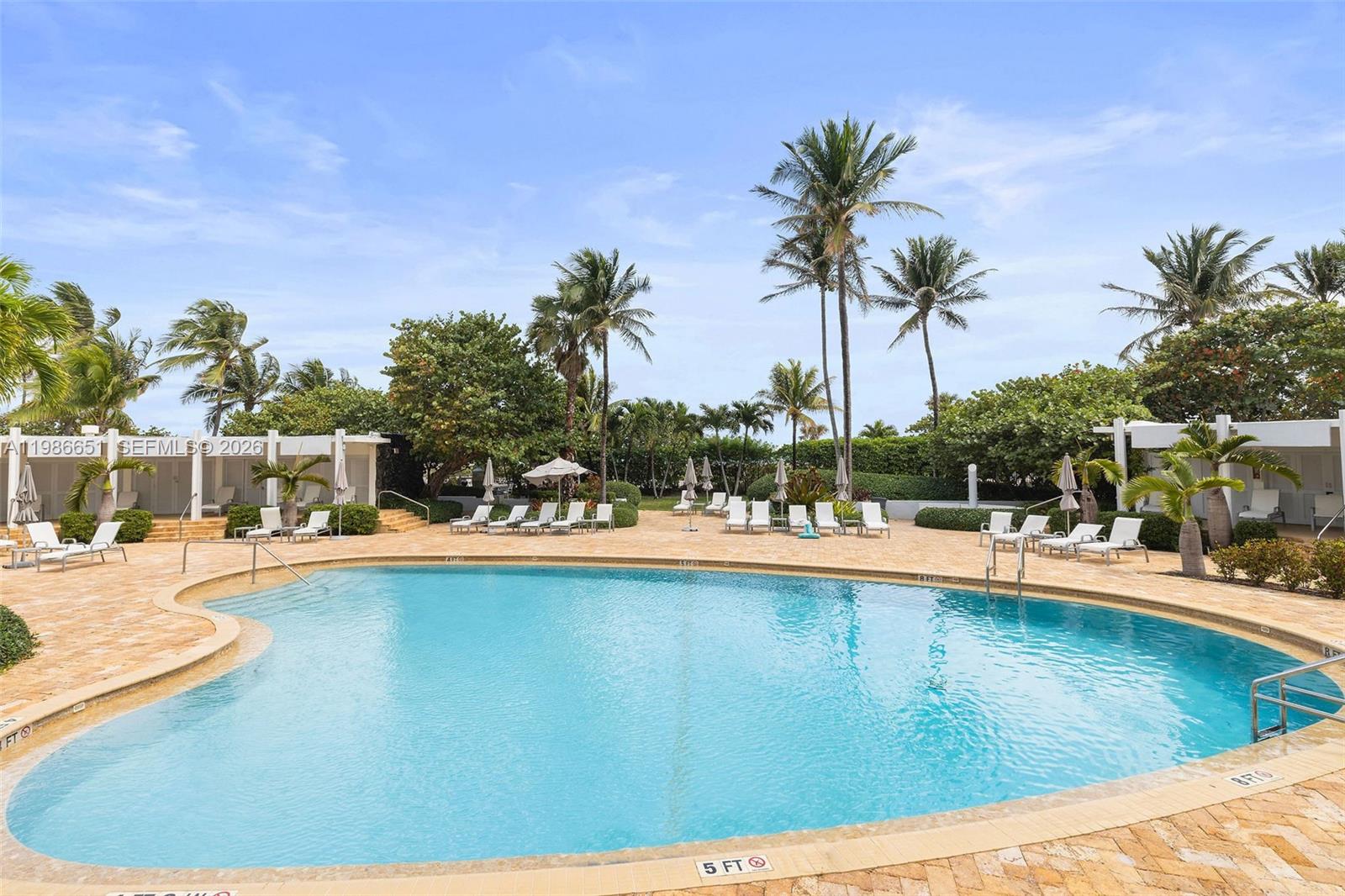 5055 Collins Ave # 5M