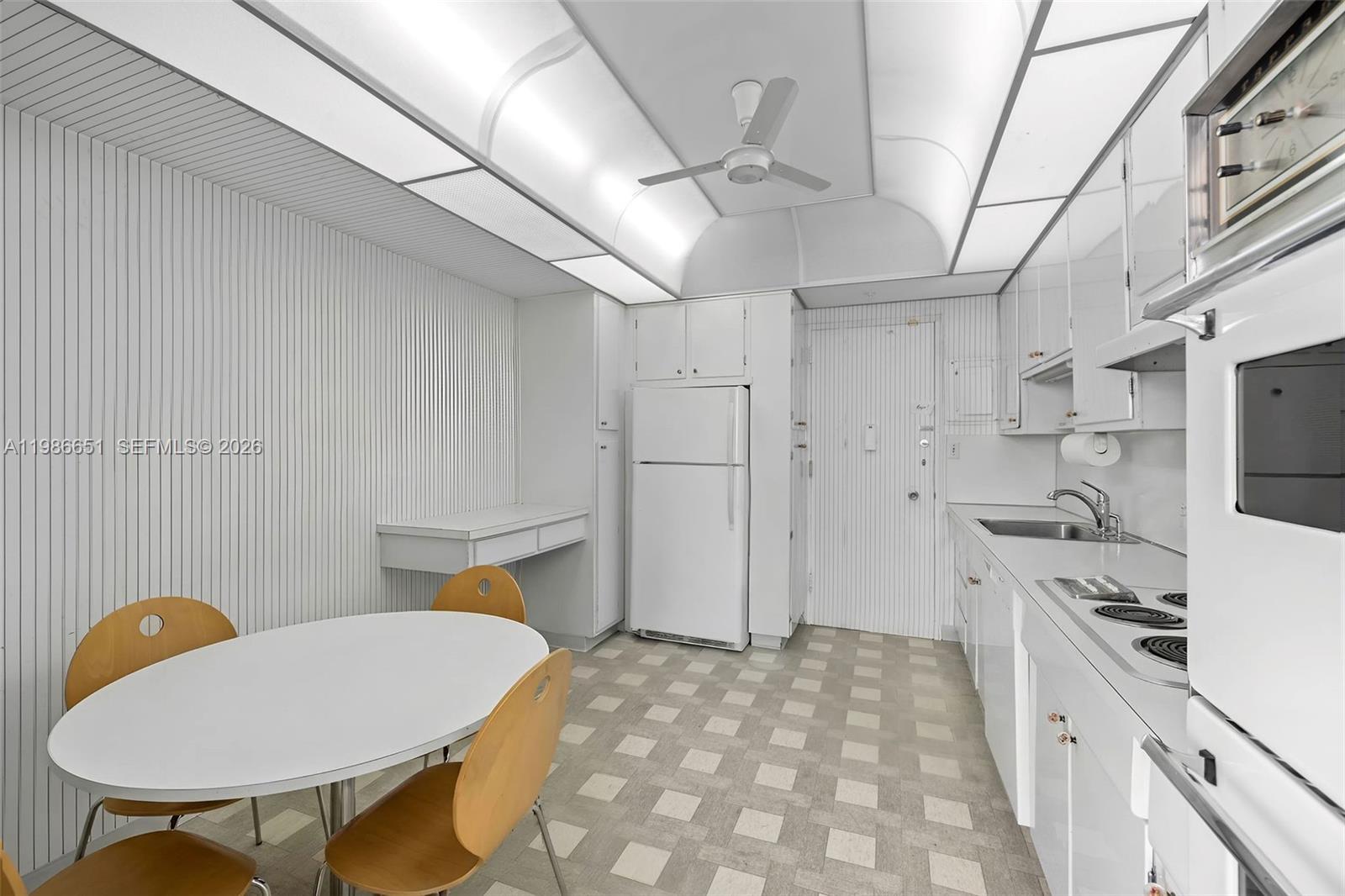 5055 Collins Ave # 5M