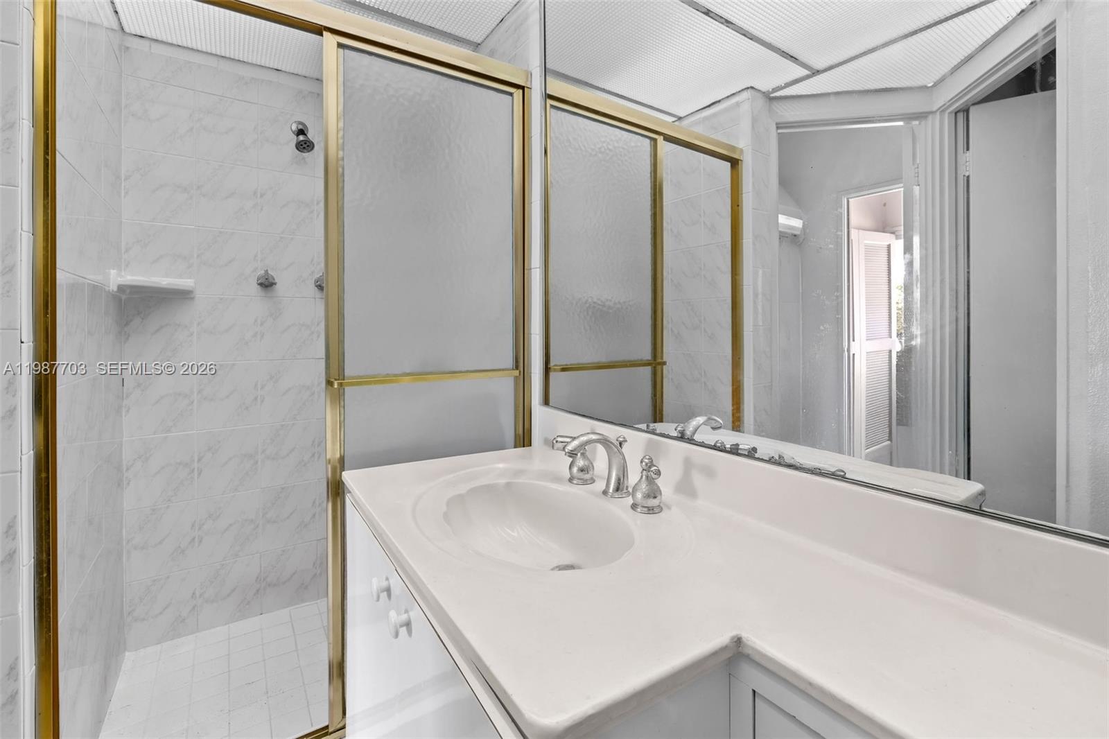 5055 Collins Ave Unit: CAB14