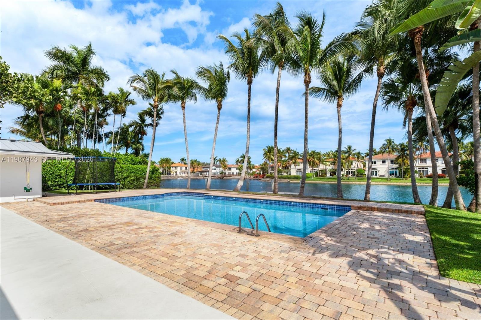 1525 Diplomat Pkwy