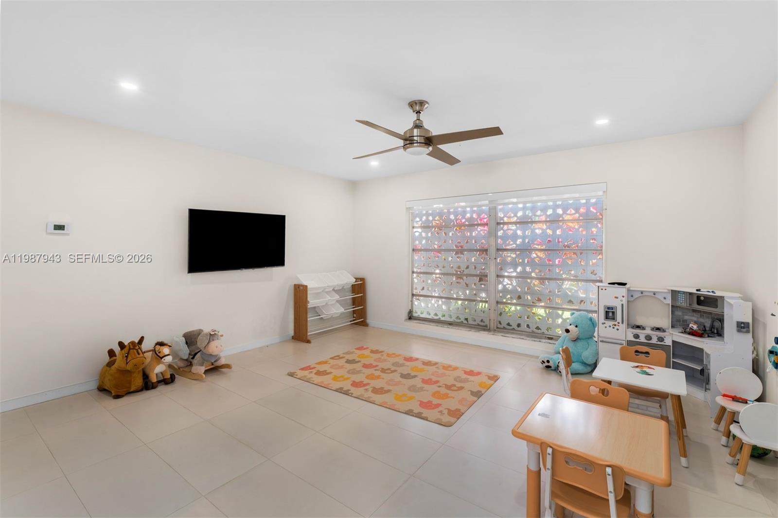 1525 Diplomat Pkwy
