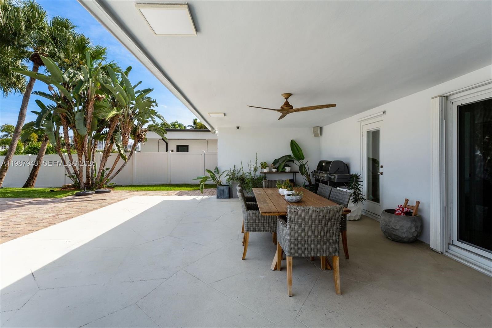 1525 Diplomat Pkwy