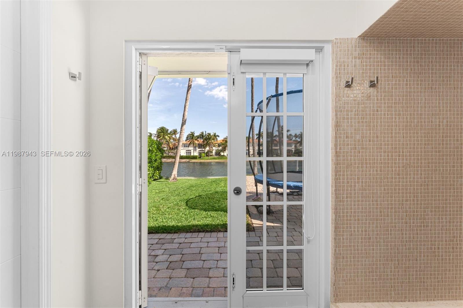 1525 Diplomat Pkwy