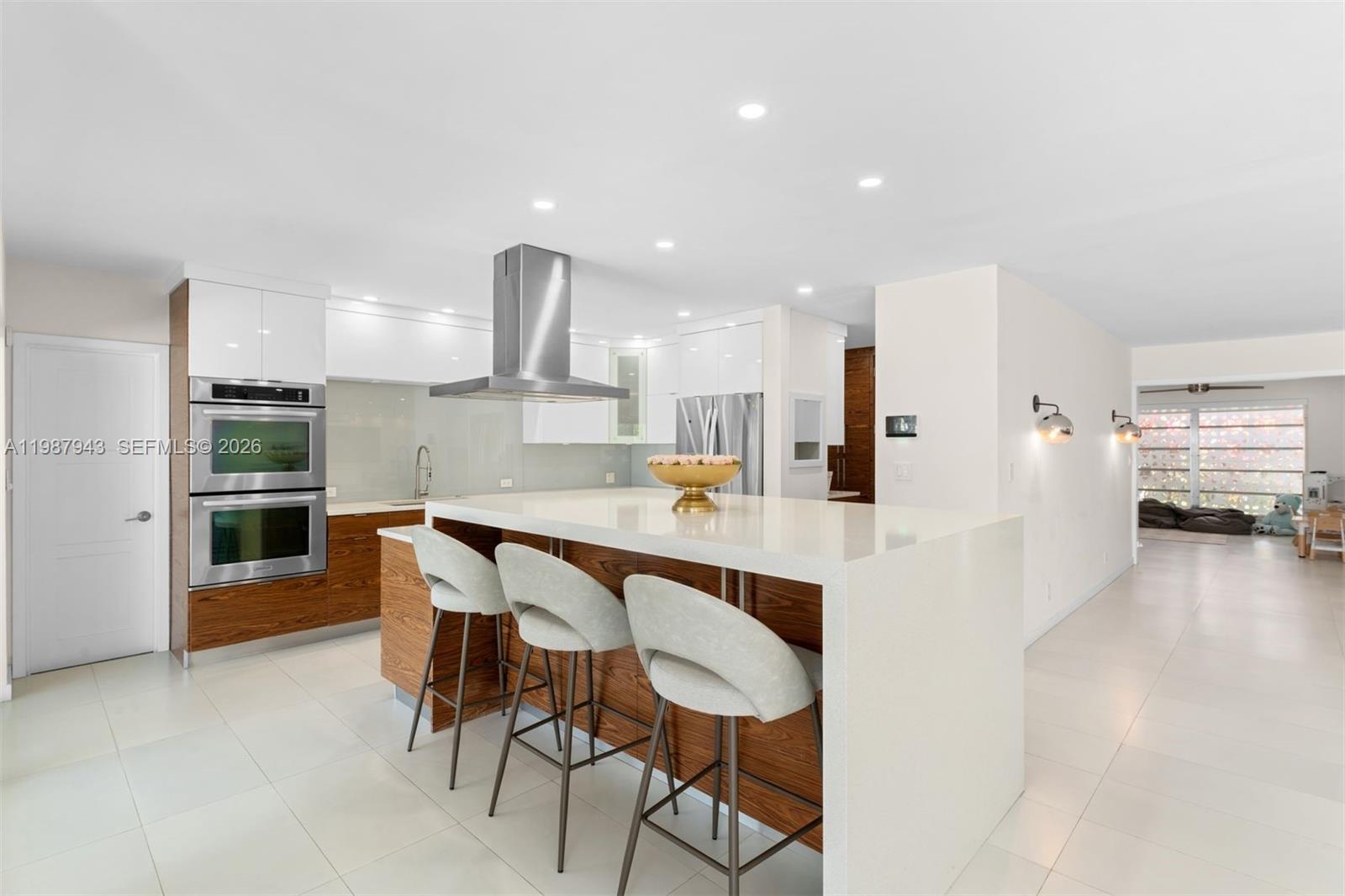 1525 Diplomat Pkwy