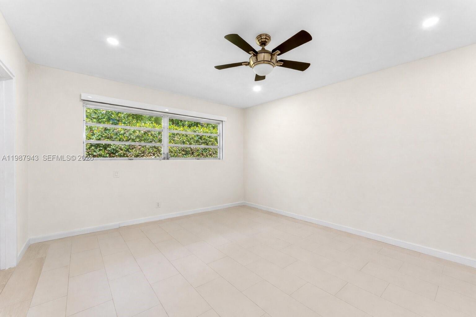 1525 Diplomat Pkwy