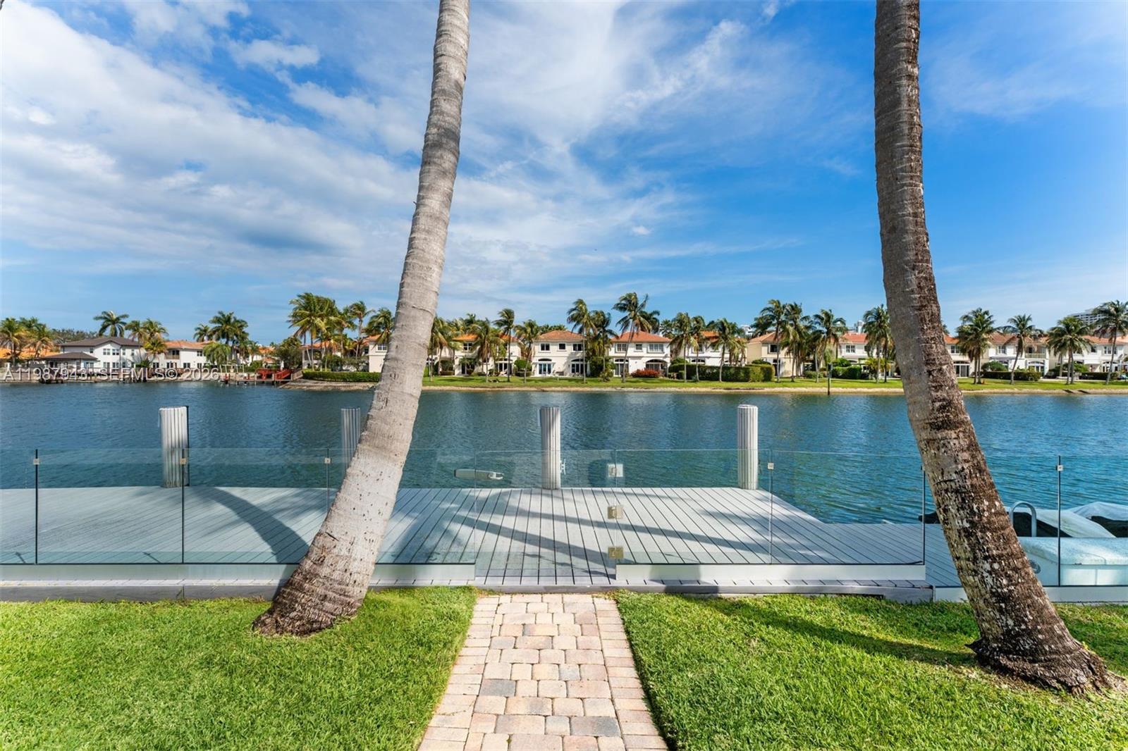1525 Diplomat Pkwy