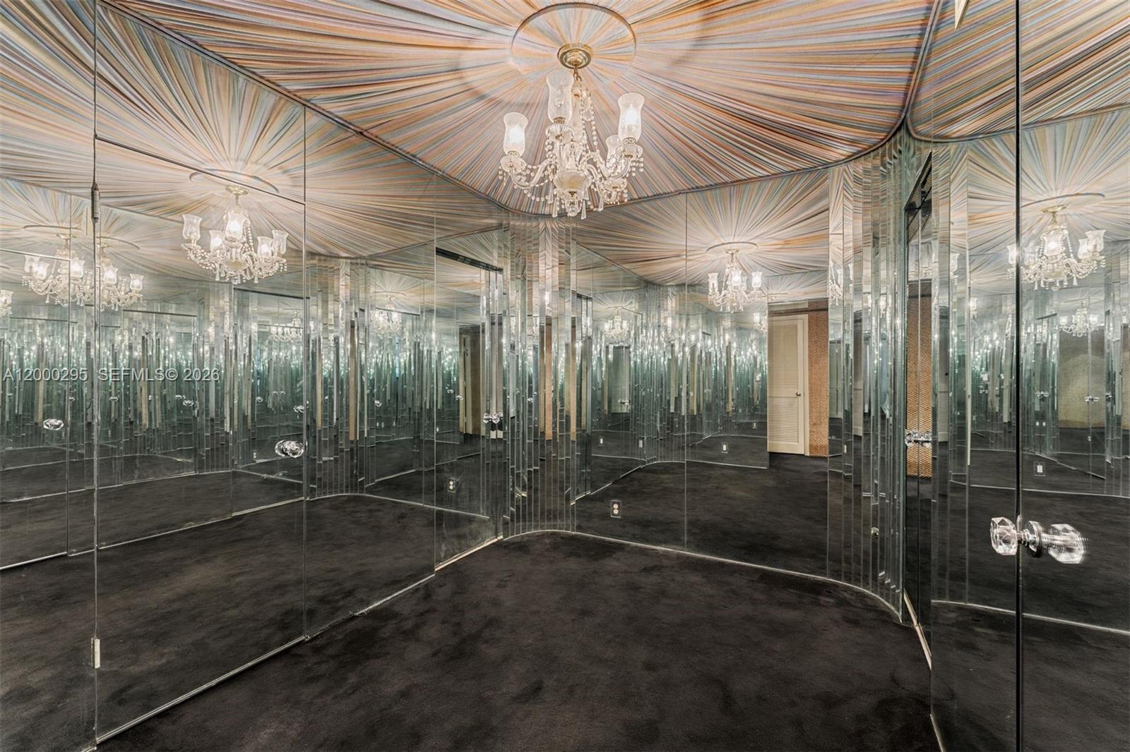 5500 Collins Ave # 304