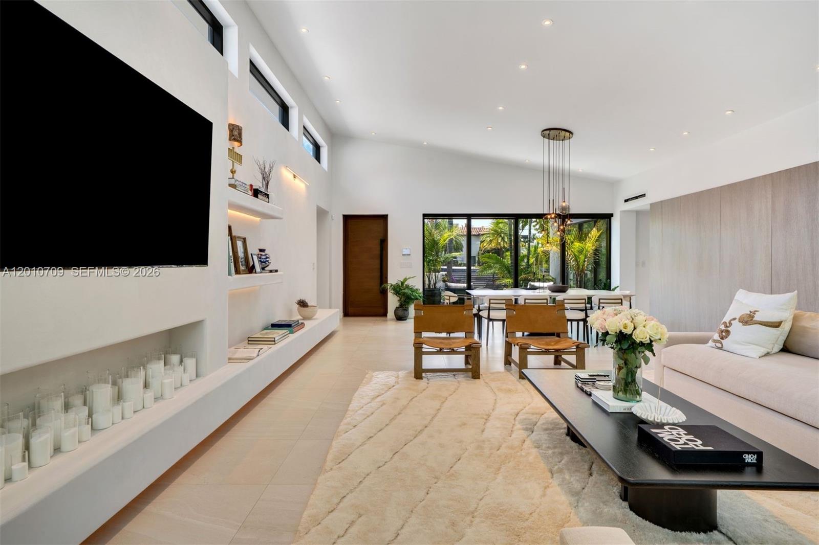 5225 La Gorce Dr