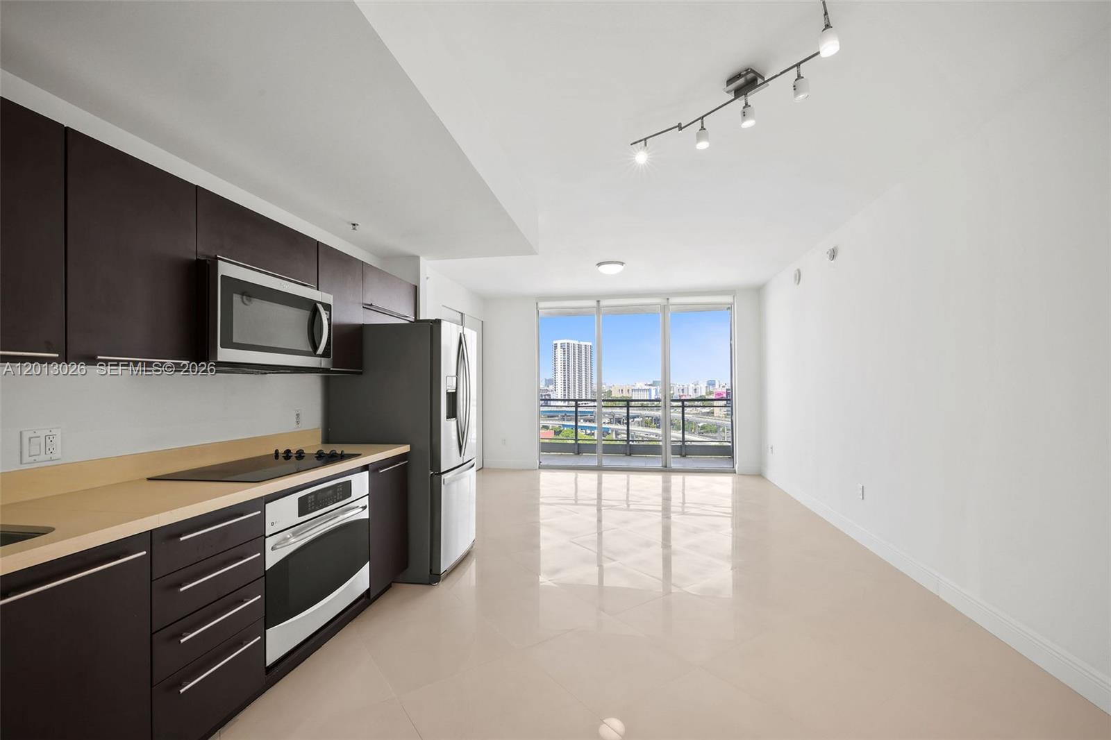 90 SW 3rd St # 1608