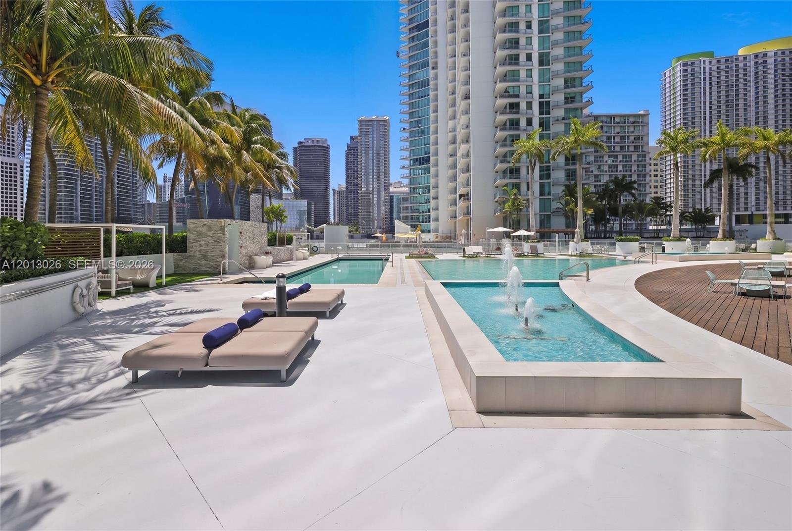 90 SW 3rd St # 1608