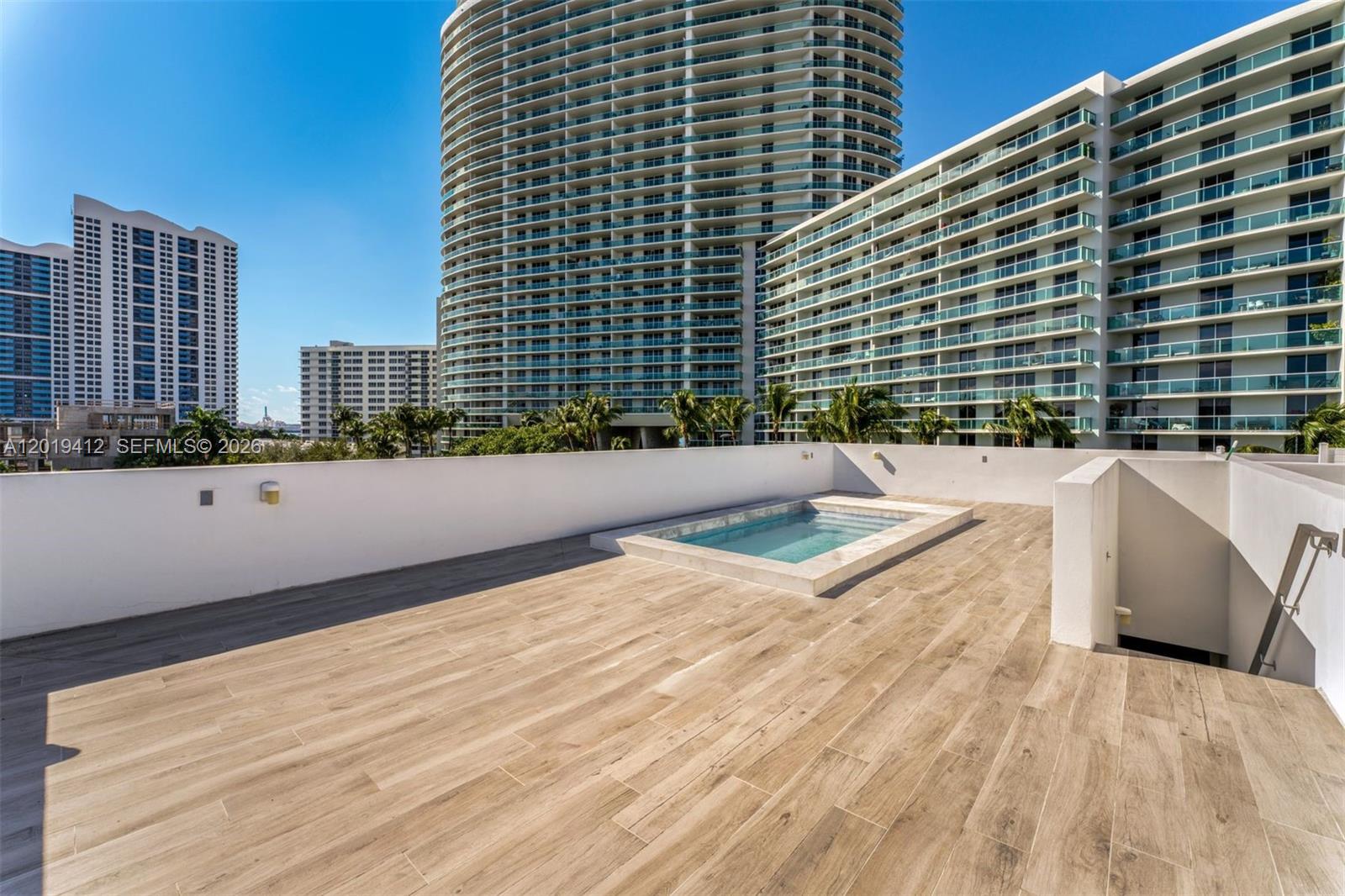 1525 Bay Rd # 1525
