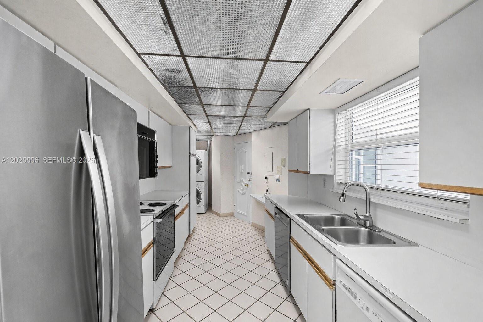 4925 Collins Ave # 1A