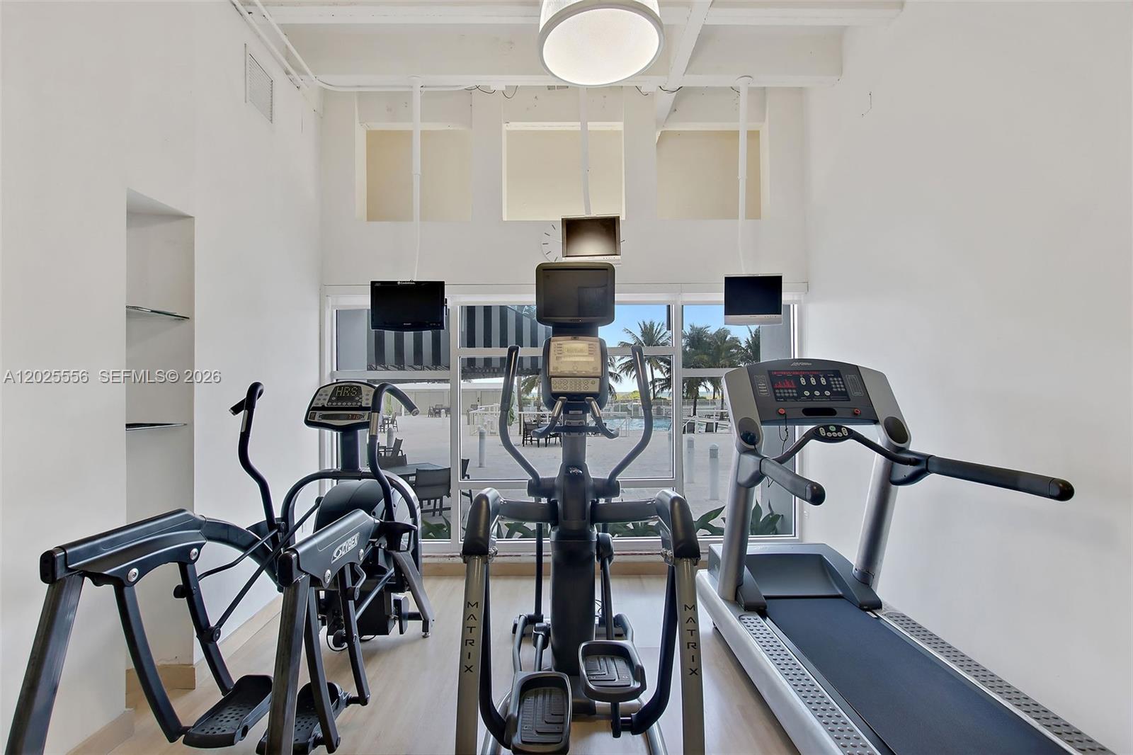 4925 Collins Ave # 1A