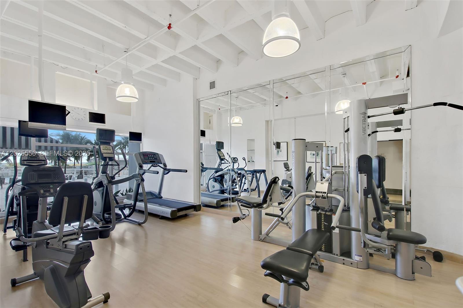 4925 Collins Ave # 1A