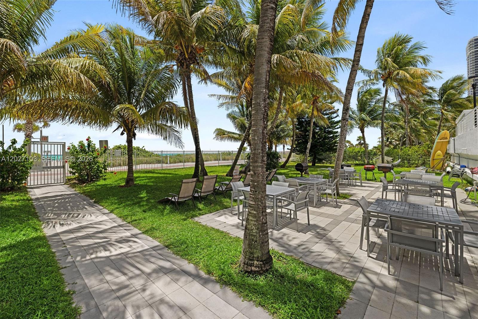 5001 Collins Ave # 1E