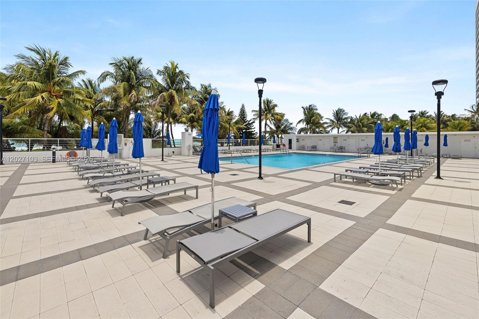 5001 Collins Ave # 1E
