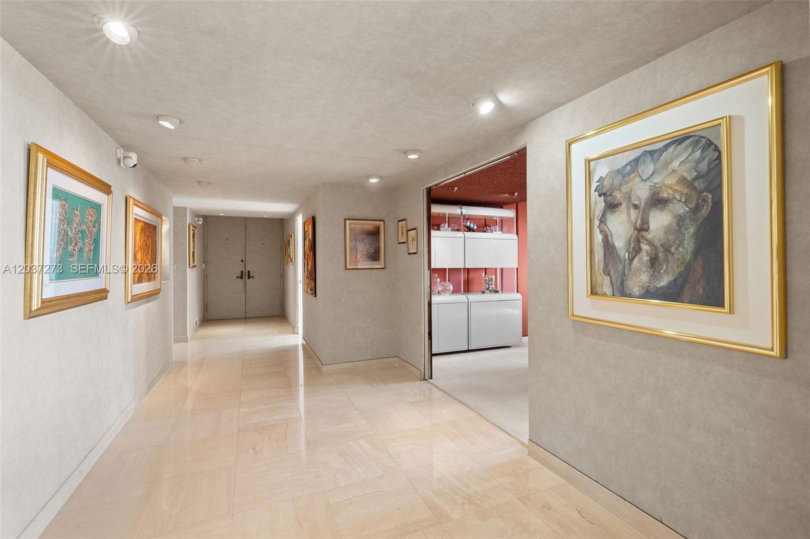 5500 Collins Ave # 1401